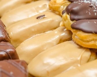 Американский диетолог призывает сократить размеры порций сладостей