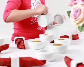 Дети, которые накрывают на стол, менее склонны к полноте