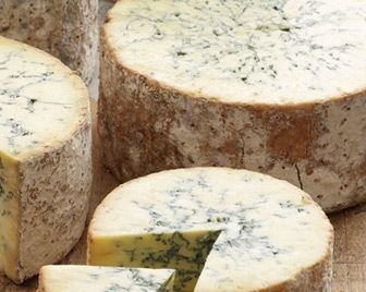 Деревне Стилтон запретили выпускать сыр Стилтон