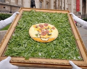 Шедевры знаменитых художников перенесены на пиццу